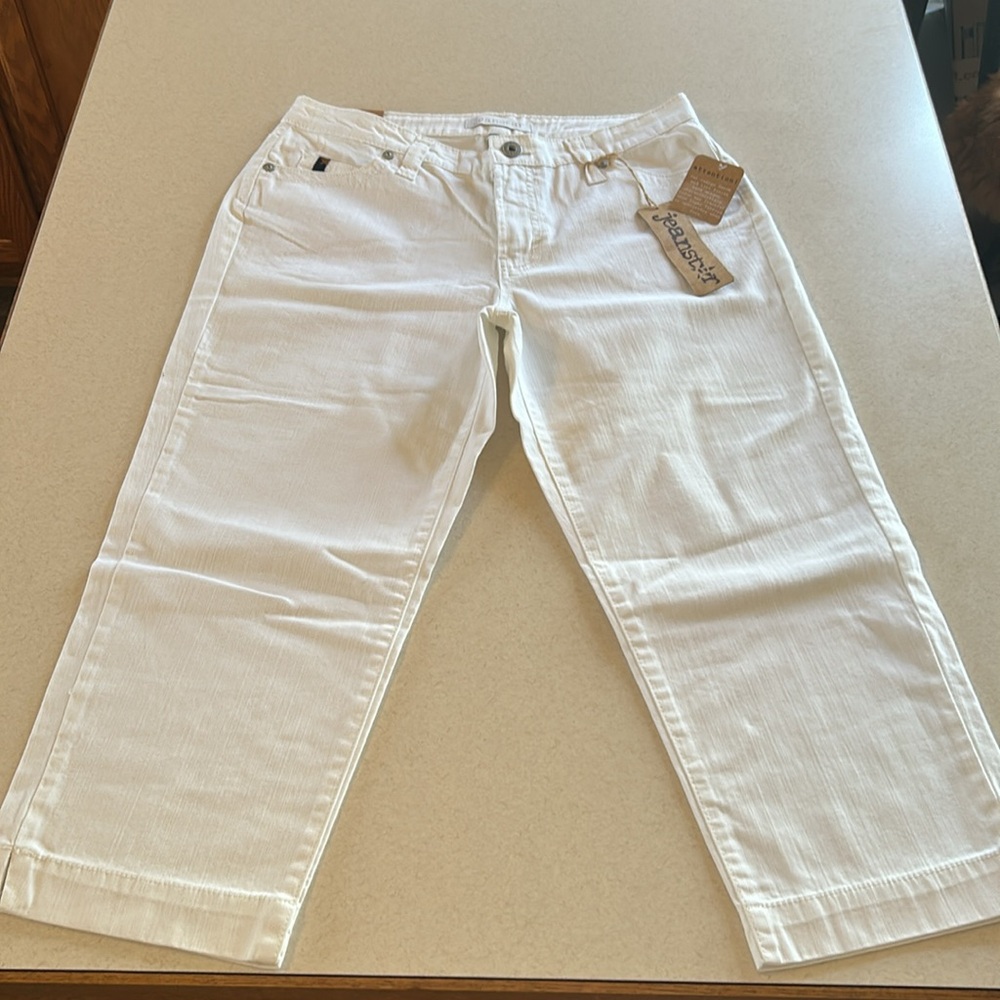 Jeanstar Women's Classic Jeans White Bijoux Capri Cut Jeans Stretch Size 12 NWT